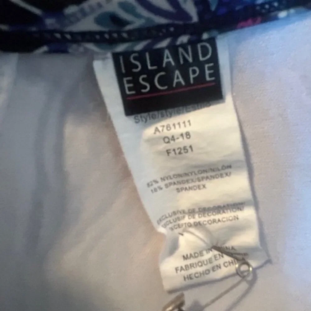 Island Escape Heaven Sent Scorpio Underwire Tankini top, size 10